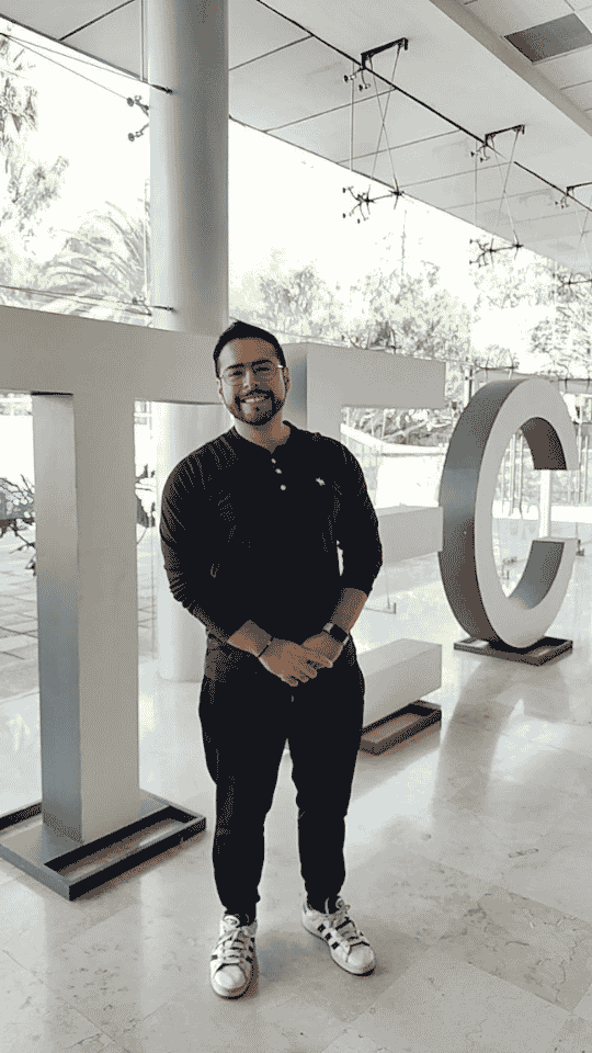 Lic. J. Antonio Hernández 