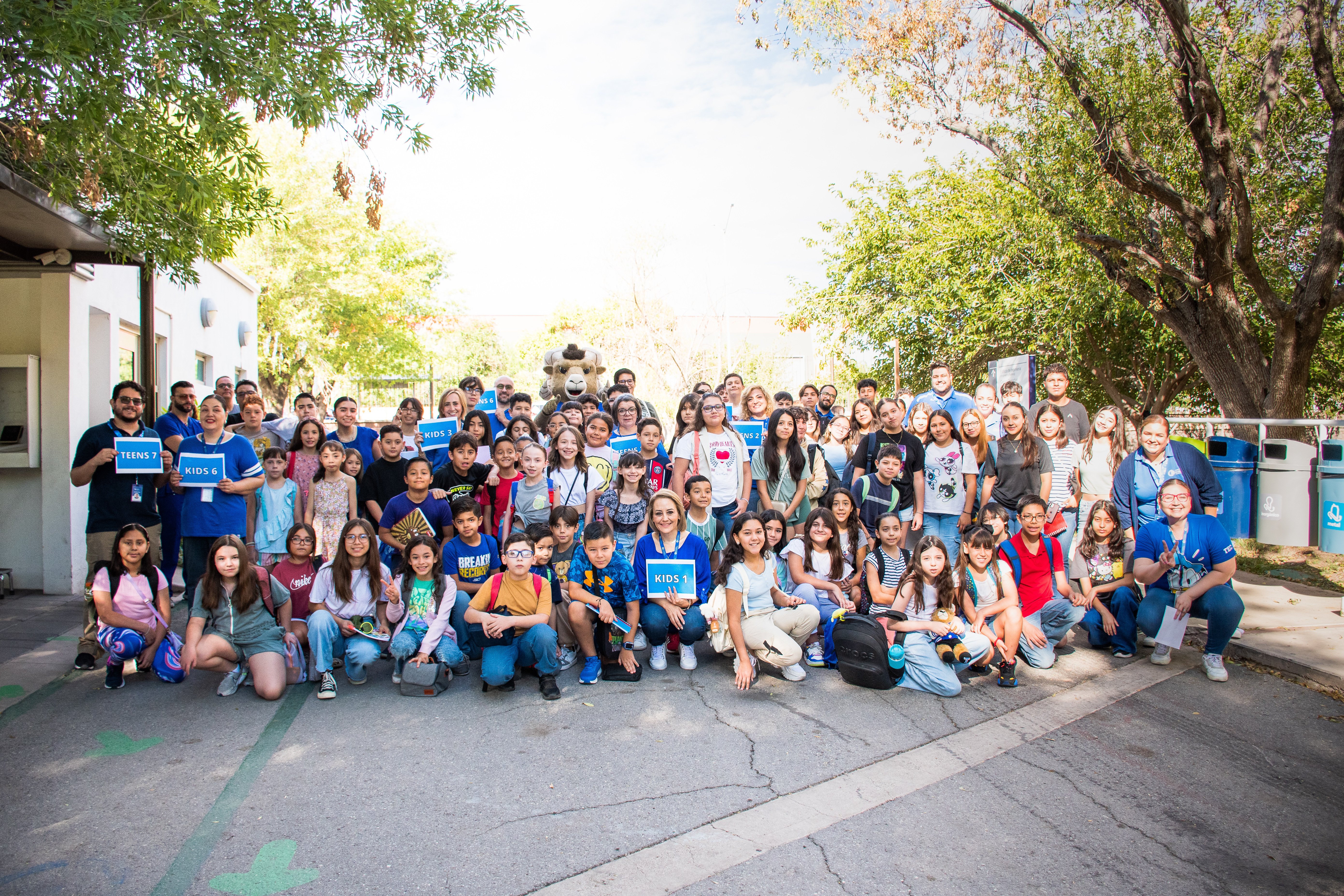 profes centro de idiomas Chihuahua